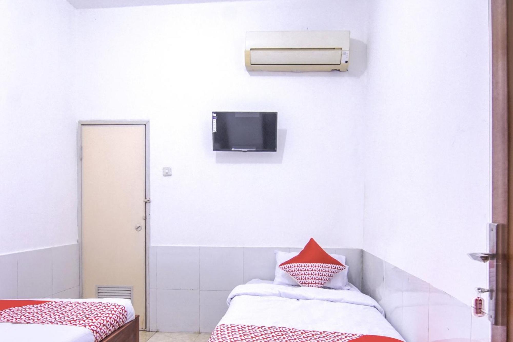 Oyo 3317 Maju Jaya Homestay Syariah Bogor Exterior foto