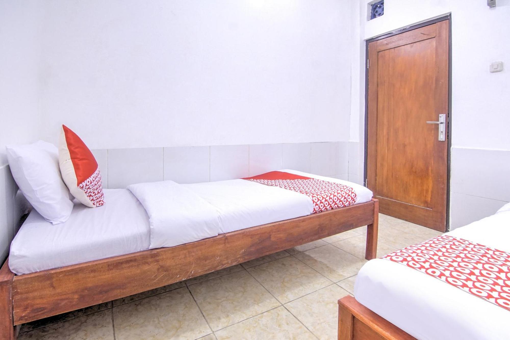 Oyo 3317 Maju Jaya Homestay Syariah Bogor Exterior foto